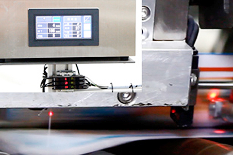 糊の自動噴射装置